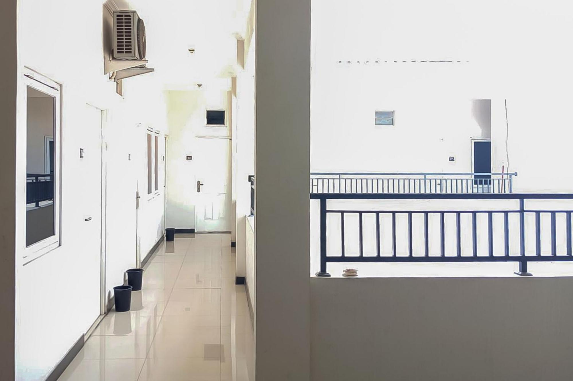 Waringin Guest House Tegal Mitra Reddoorz Екстер'єр фото